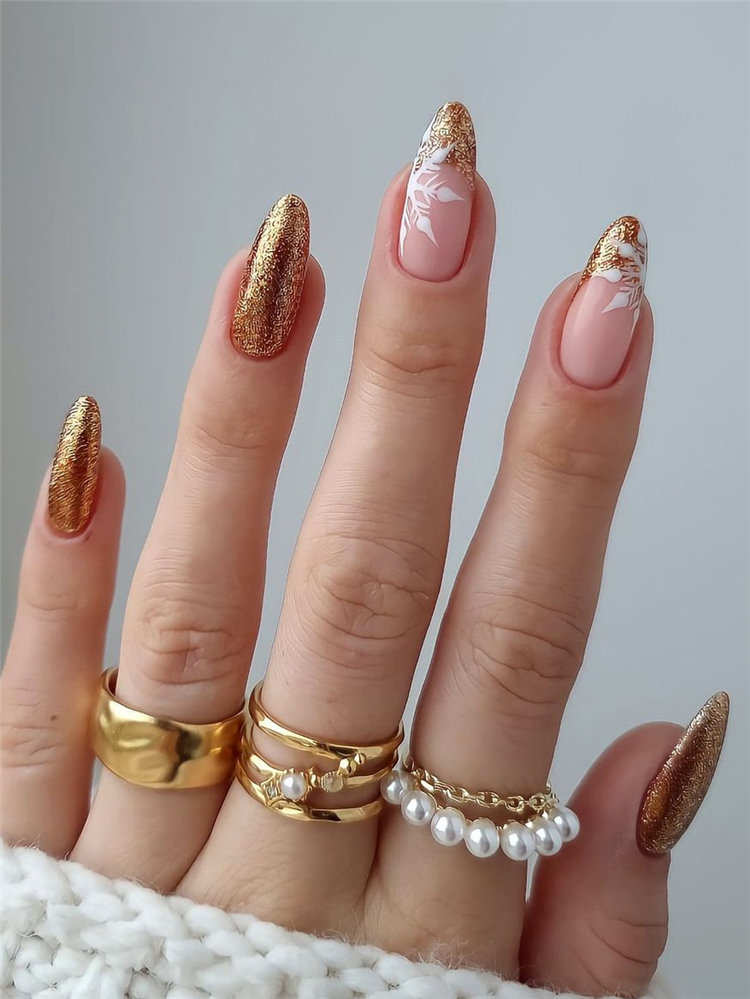 25 Trendy Almond Nail Designs for Winter 2021