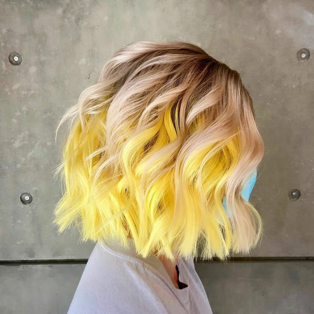 Here’s a list of all the coolest short hairstyles Trending Now we’be seen thus far. Regardless of your hair type, you’ll find here lots of superb short hairdos, including short wavy hairstyles, natural hairstyles for short hair, and short hairstyles for thick or fine hair. 