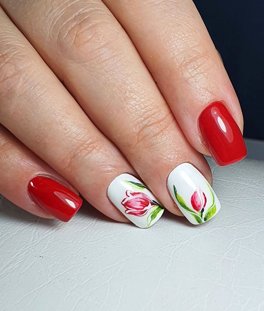 Spring nails 2021, today, we have found 40 flowers nails design for spring. You will finding a nail art that you love and that suits spring. #springnails #flowersnails #nails