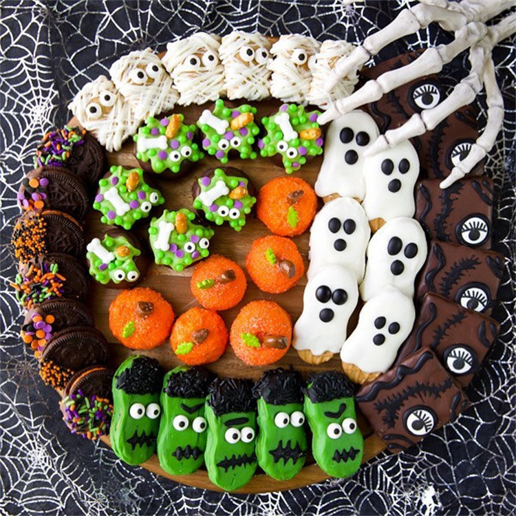 Cute and delicious Halloween food ideas. Click here for more such delicious easy halloween food, halloween food ideas for kids, halloween treats, fun halloween food ideas, #halloweenfood #halloweenfoodideas