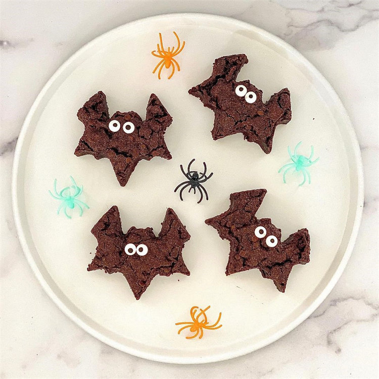 Cute and delicious Halloween food ideas. Click here for more such delicious easy halloween food, halloween food ideas for kids, halloween treats, fun halloween food ideas, #halloweenfood #halloweenfoodideas