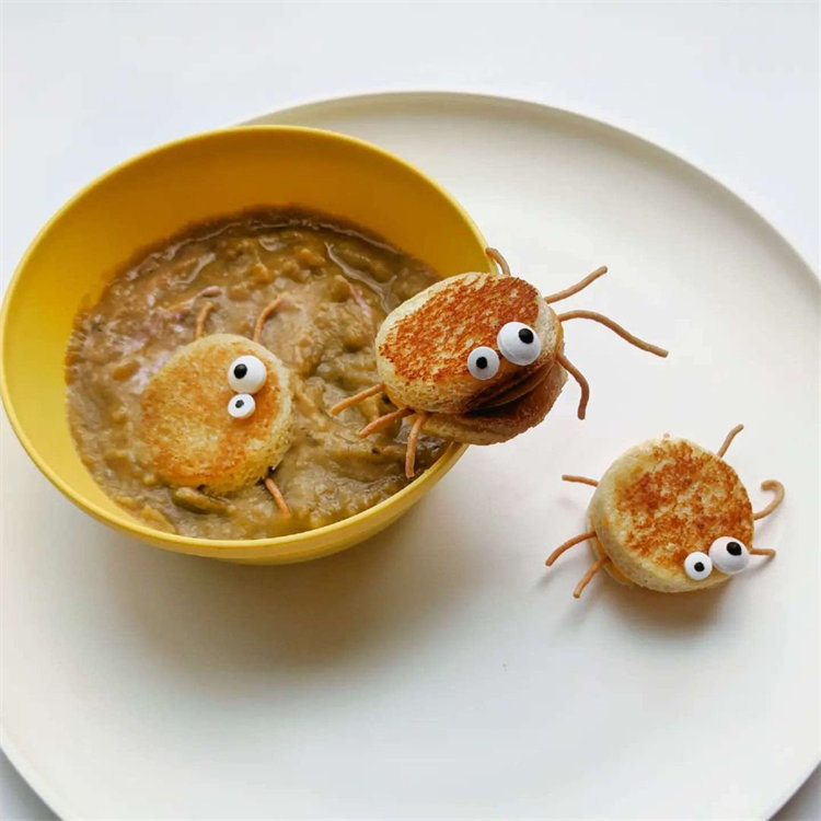 Cute and delicious Halloween food ideas. Click here for more such delicious easy halloween food, halloween food ideas for kids, halloween treats, fun halloween food ideas, #halloweenfood #halloweenfoodideas