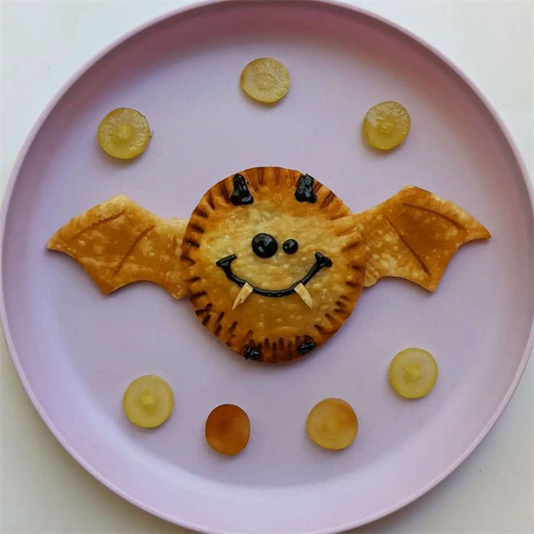 Cute and delicious Halloween food ideas. Click here for more such delicious easy halloween food, halloween food ideas for kids, halloween treats, fun halloween food ideas, #halloweenfood #halloweenfoodideas