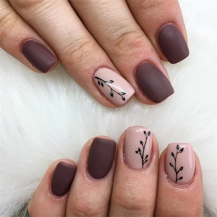 Gorgeous Fall Nail Art you'll Fall in Love With; Autumn Nail Design; Fall Nail Art; Leaf Nail Art; Nail Design; #autumnnails #fallnails #leafnailart #naildesign