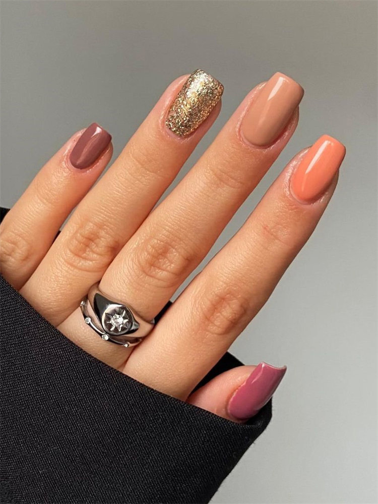 Gorgeous Fall Nail Art you'll Fall in Love With; Autumn Nail Design; Fall Nail Art; Leaf Nail Art; Nail Design; #autumnnails #fallnails #leafnailart #naildesign