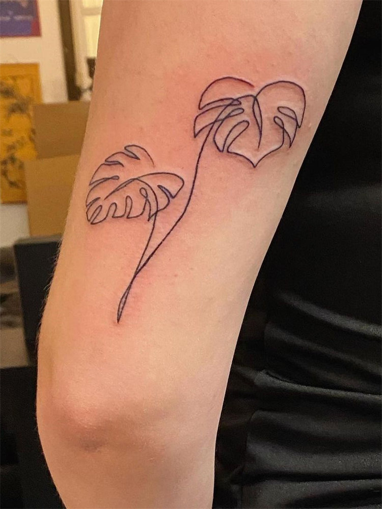 30 Leaf Tattoos Ideas for Women that Celebrate the Fall