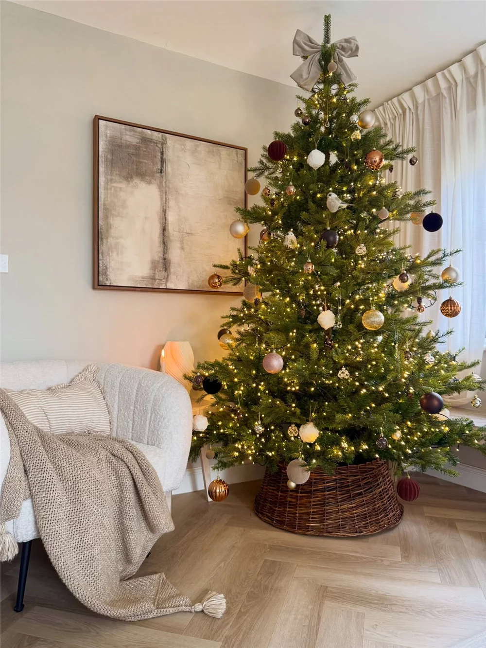 Save these unique Christmas tree ideas for your best holiday season yet! Tap to see all 20+ stunning holiday designs and start decorating today! #ChristmasTreeDecor #HolidayDecor #TreeIdeas #BohoChristmas #RusticChristmas #DIYChristmas #Christmas2025