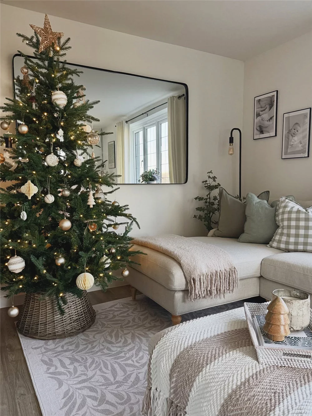 Save these unique Christmas tree ideas for your best holiday season yet! Tap to see all 20+ stunning holiday designs and start decorating today! #ChristmasTreeDecor #HolidayDecor #TreeIdeas #BohoChristmas #RusticChristmas #DIYChristmas #Christmas2025