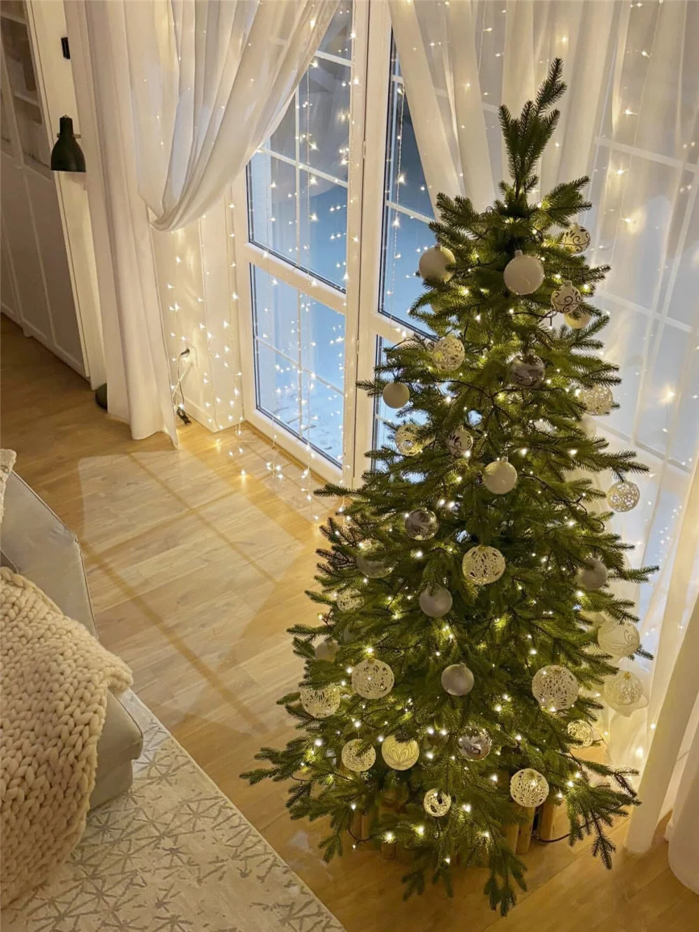 Save these unique Christmas tree ideas for your best holiday season yet! Tap to see all 20+ stunning holiday designs and start decorating today! #ChristmasTreeDecor #HolidayDecor #TreeIdeas #BohoChristmas #RusticChristmas #DIYChristmas #Christmas2025