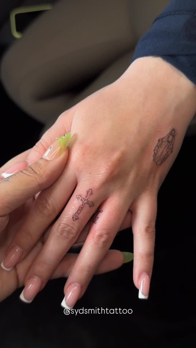 tiny hand tattoo idea for women summer 2026