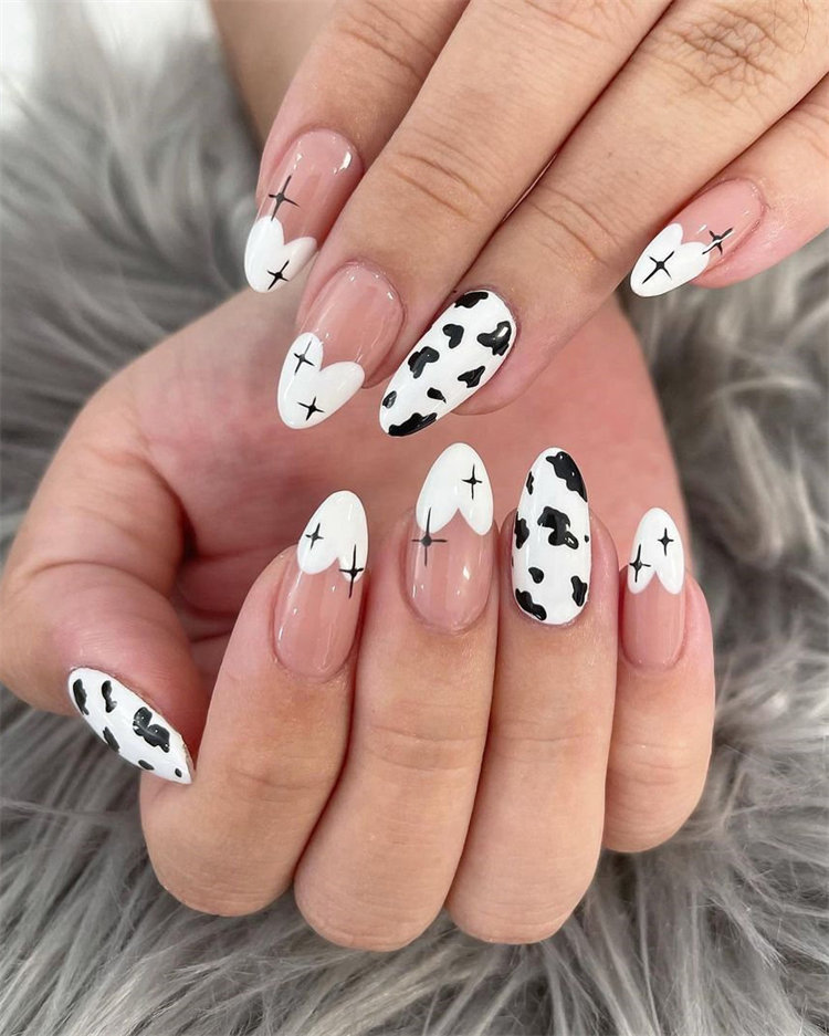 Browse through the best fall nails inspiration around, what better excuse is there to go all out in the nail department? Continue reading 35 Beautiful Nail Designs To Wear This Fall.