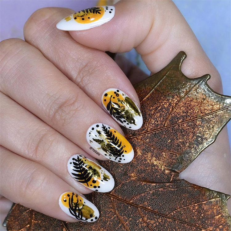 Browse through the best fall nails inspiration around, what better excuse is there to go all out in the nail department? Continue reading 35 Beautiful Nail Designs To Wear This Fall.