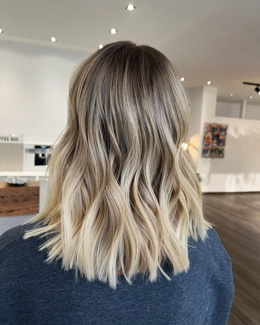 Here’s a list of all the coolest short hairstyles Trending Now we’be seen thus far. Regardless of your hair type, you’ll find here lots of superb short hairdos, including short wavy hairstyles, natural hairstyles for short hair, and short hairstyles for thick or fine hair. 