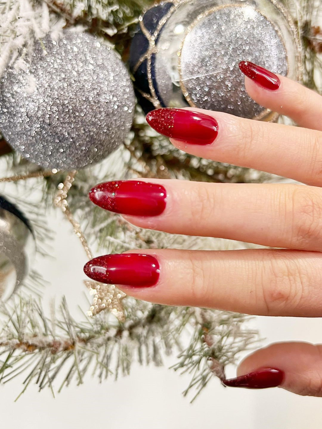 red and white nails christmas, winter nails 2021 trends, cute candy cane nails idea; santa nails design, reindeer nail designs #nailsdesign #christmasnails #nails #holidaynails #winternails