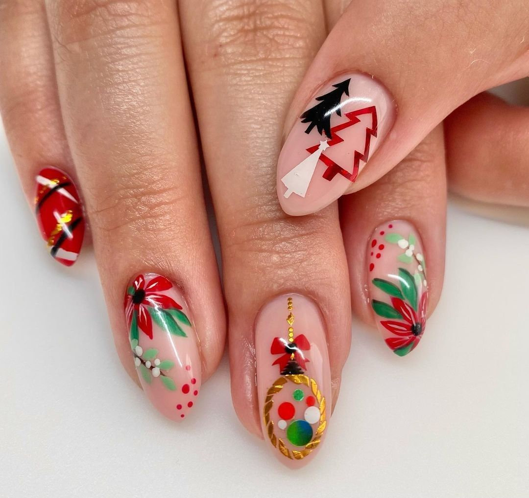 red and white nails christmas, winter nails 2021 trends, cute candy cane nails idea; santa nails design, reindeer nail designs #nailsdesign #christmasnails #nails #holidaynails #winternails