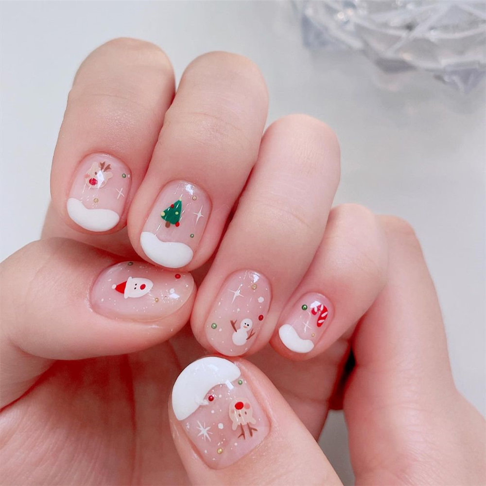 40 Christmas Nail Designs To Try This Winter