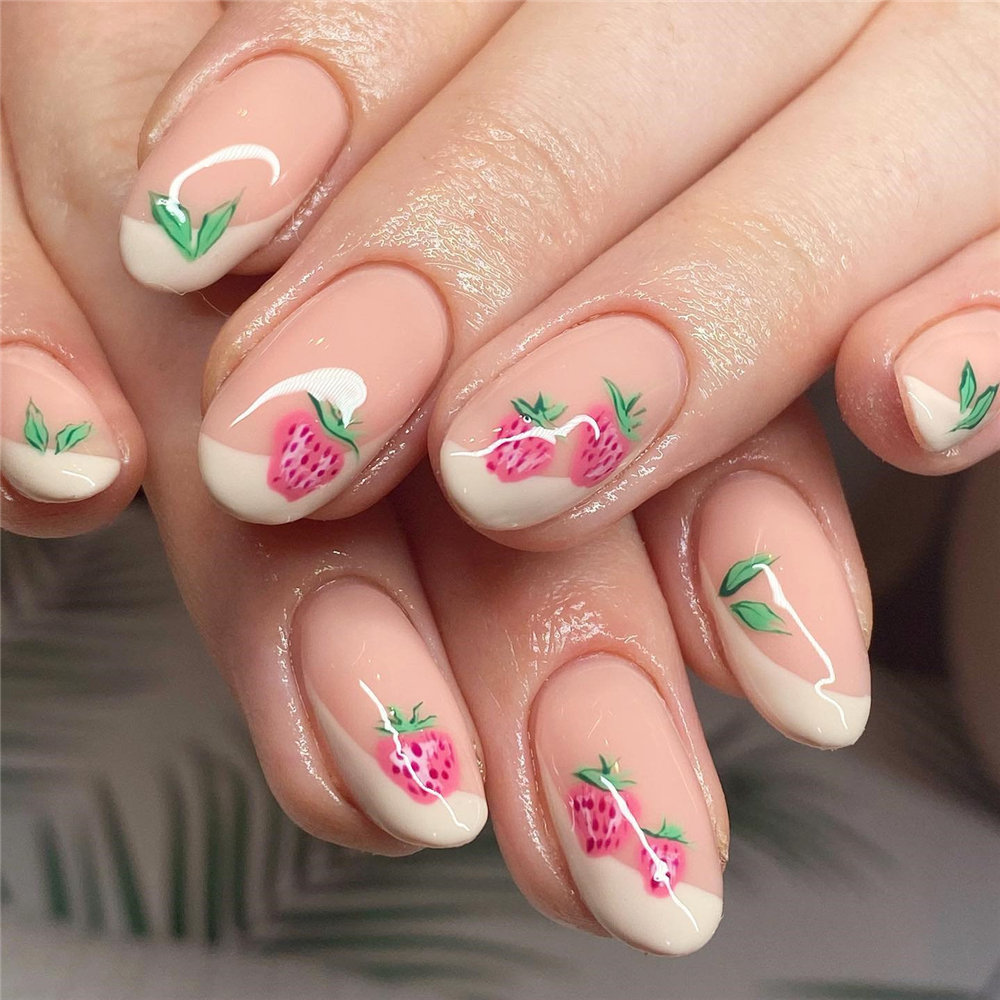 Catching the tail-end of summer and enjoy these summer nail art. summer nails 2022 trends #summernails2022 #summernails #nailart #naildesigns #manicure