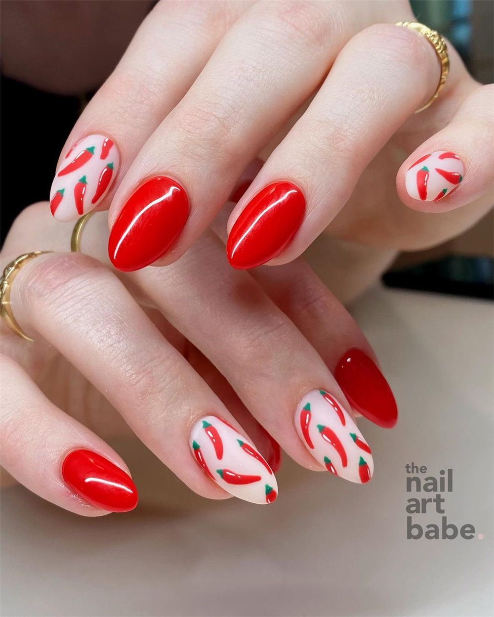 Catching the tail-end of summer and enjoy these summer nail art. summer nails 2022 trends #summernails2022 #summernails #nailart #naildesigns #manicure