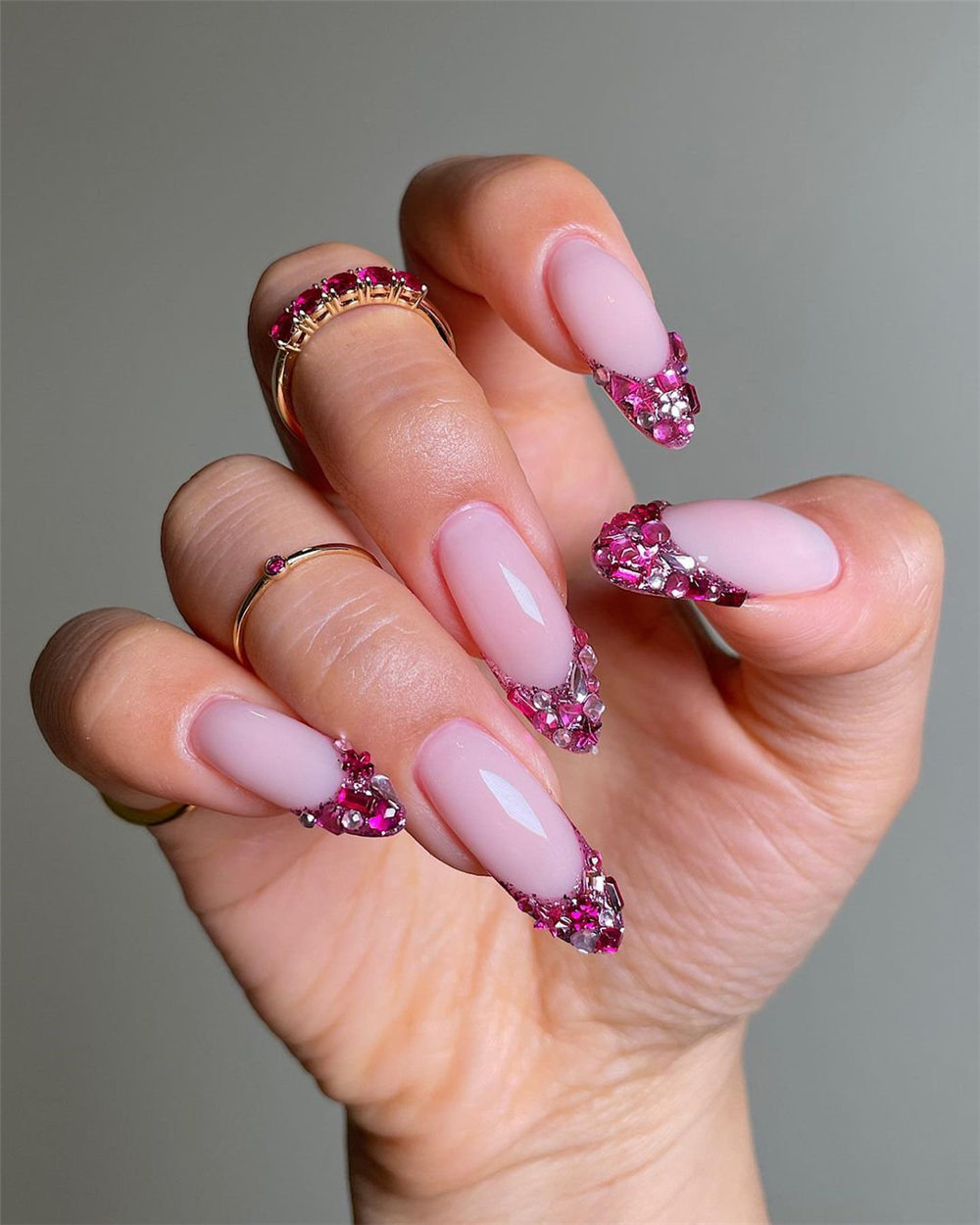 Catching the tail-end of summer and enjoy these summer nail art. summer nails 2022 trends #summernails2022 #summernails #nailart #naildesigns #manicure