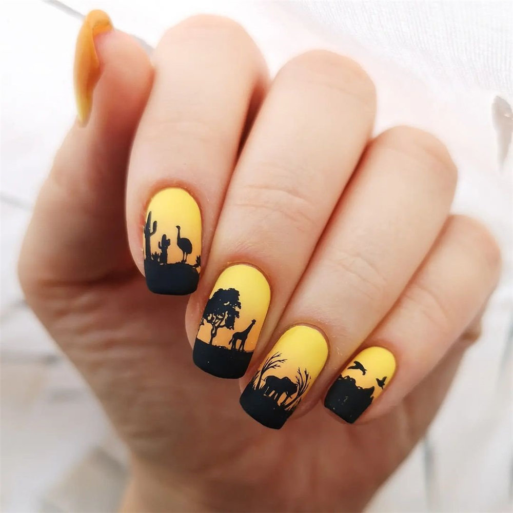 Catching the tail-end of summer and enjoy these summer nail art. summer nails 2022 trends #summernails2022 #summernails #nailart #naildesigns #manicure