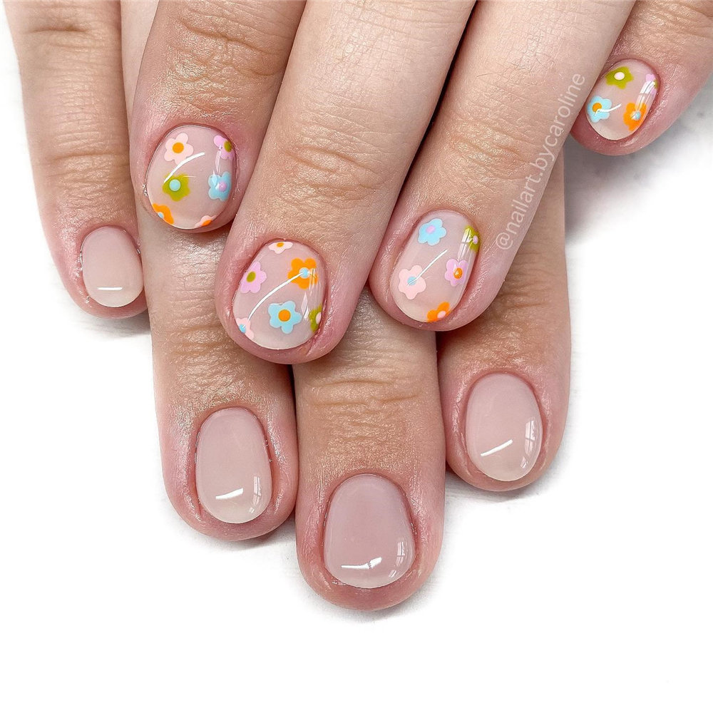 Catching the tail-end of summer and enjoy these summer nail art. summer nails 2022 trends #summernails2022 #summernails #nailart #naildesigns #manicure