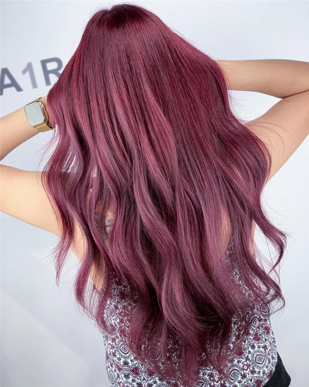 Burgundy Hair Color Trends 2022 for the Fall, burgundy hair color ideas, maroon haircuts for women
