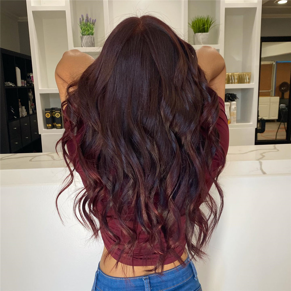 Burgundy Hair Color Trends 2022 for the Fall, burgundy hair color ideas, maroon haircuts for women