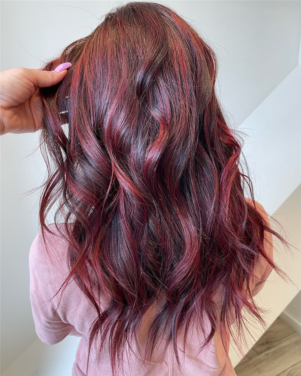 Burgundy Hair Color Trends 2022 for the Fall, burgundy hair color ideas, maroon haircuts for women