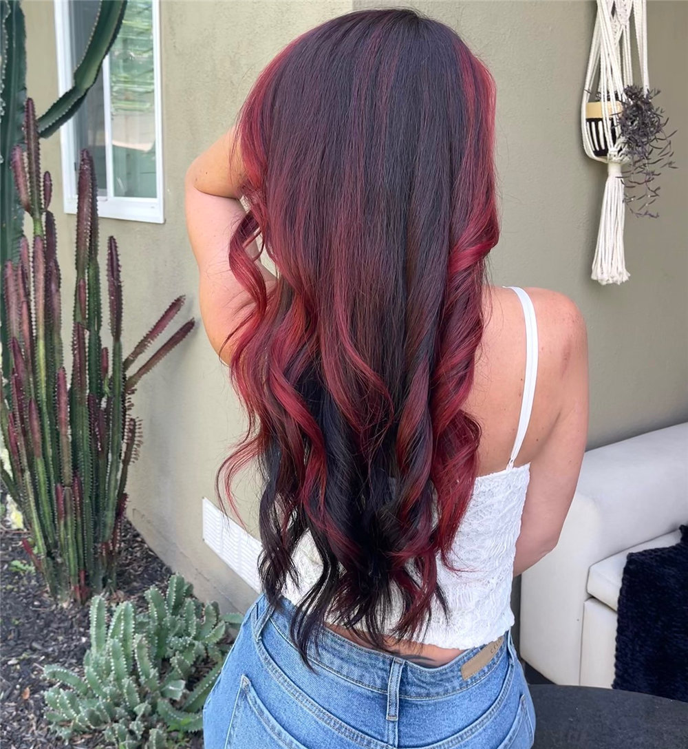 Burgundy Hair Color Trends 2022 for the Fall, burgundy hair color ideas, maroon haircuts for women