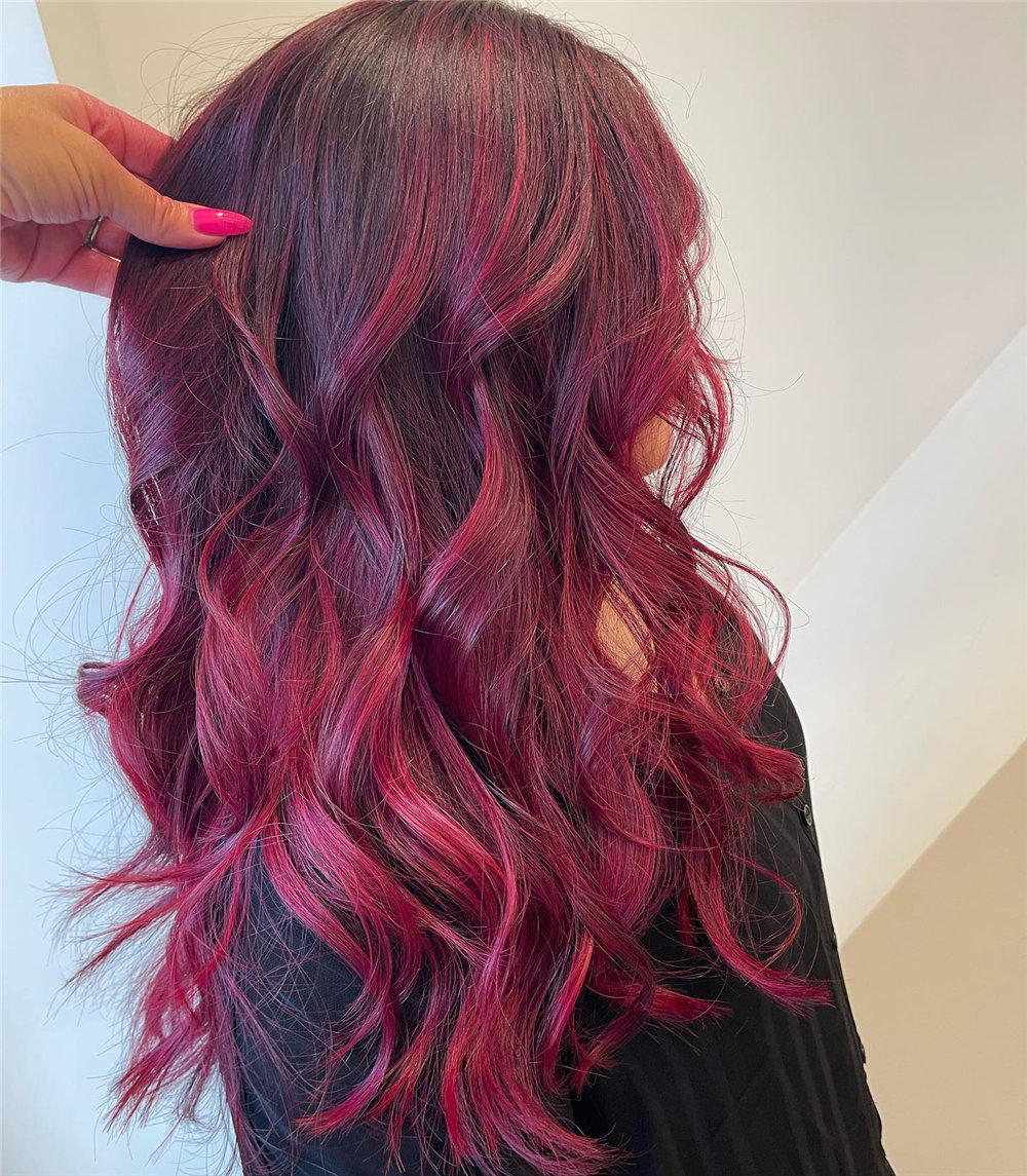 Burgundy Hair Color Trends 2022 for the Fall, burgundy hair color ideas, maroon haircuts for women