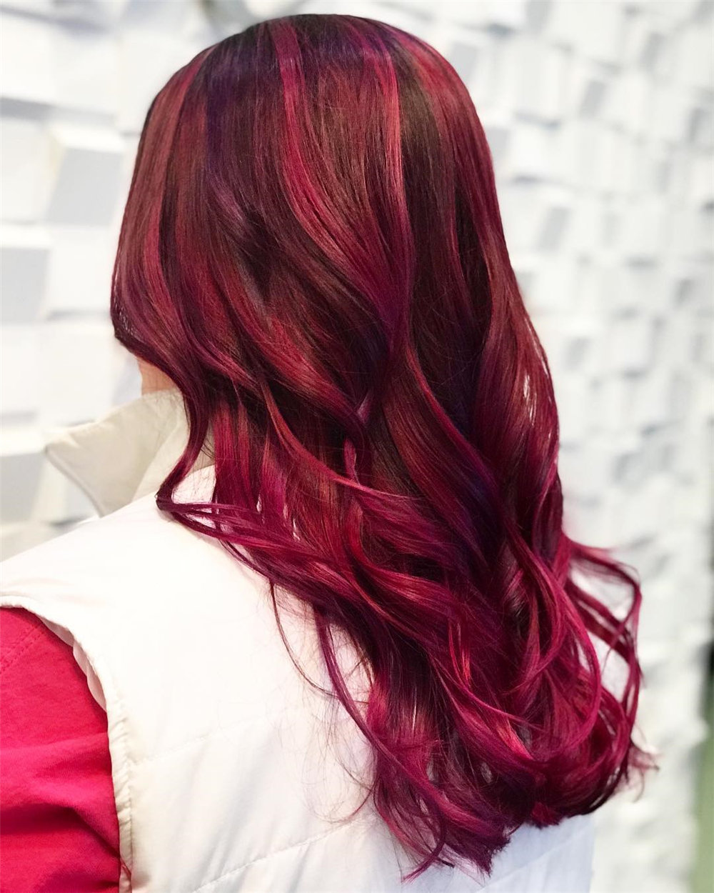 Burgundy Hair Color Trends 2022 for the Fall, burgundy hair color ideas, maroon haircuts for women