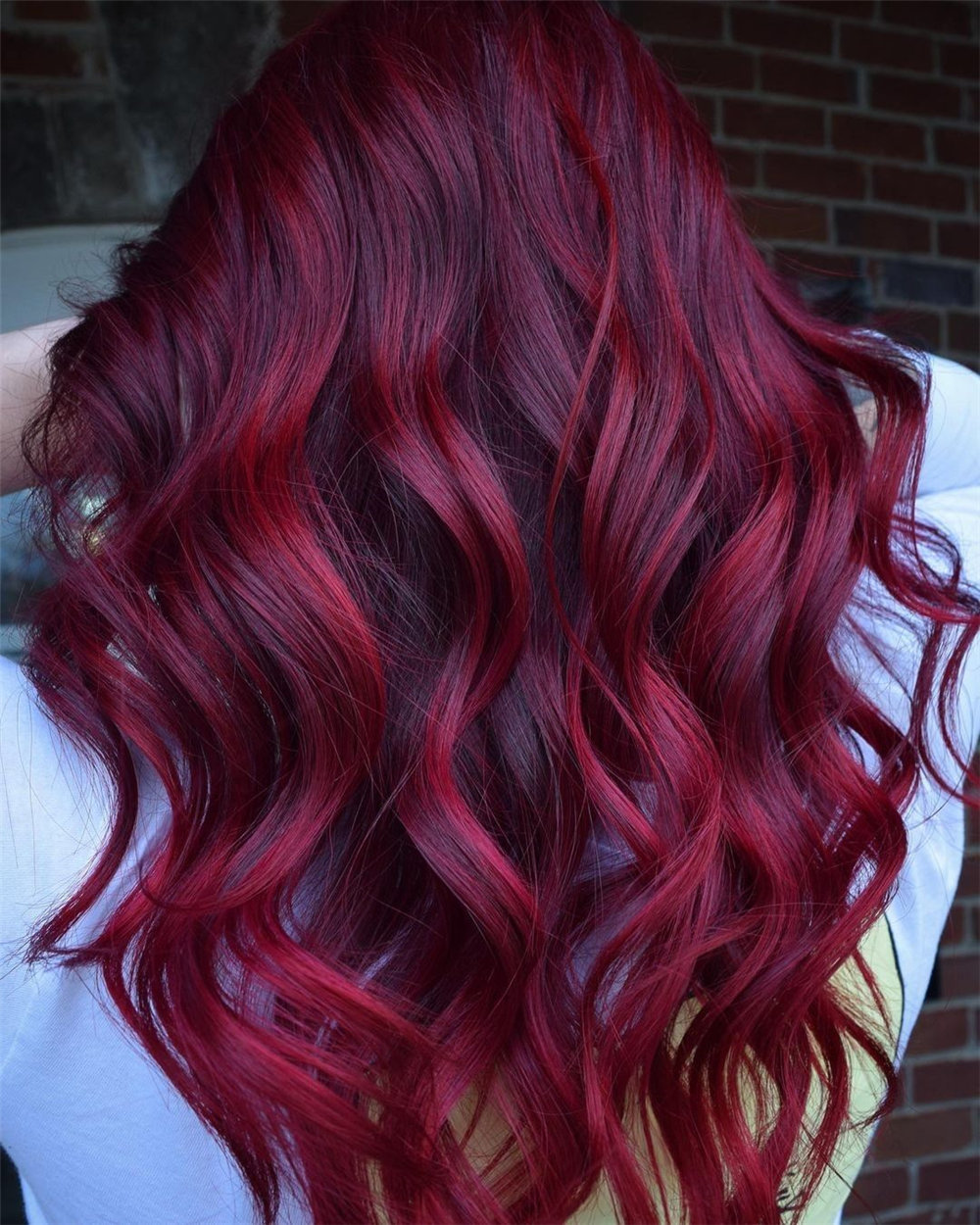 Burgundy Hair Color Trends 2022 for the Fall, burgundy hair color ideas, maroon haircuts for women