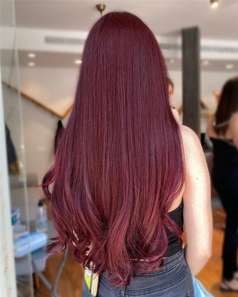 Burgundy Hair Color Trends 2022 for the Fall, burgundy hair color ideas, maroon haircuts for women