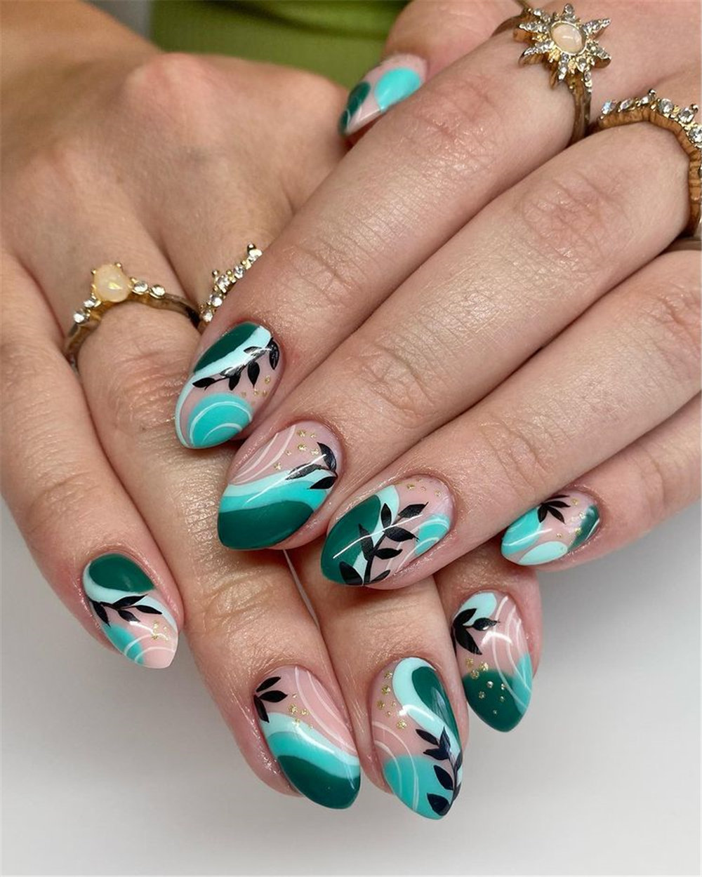 30 Simple Leaf Nail Art You'll Want To Try This Fall