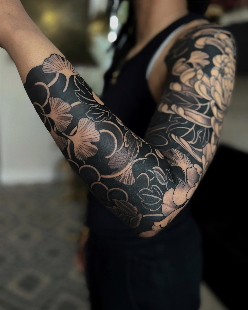floral sleeve tattoo design for women; sleeve tattoo, tattoos for women, sleeve tattoo design, floral sleeve tattoo, #sleevetattoo #tattoosforwomen, #floralsleevetattoo