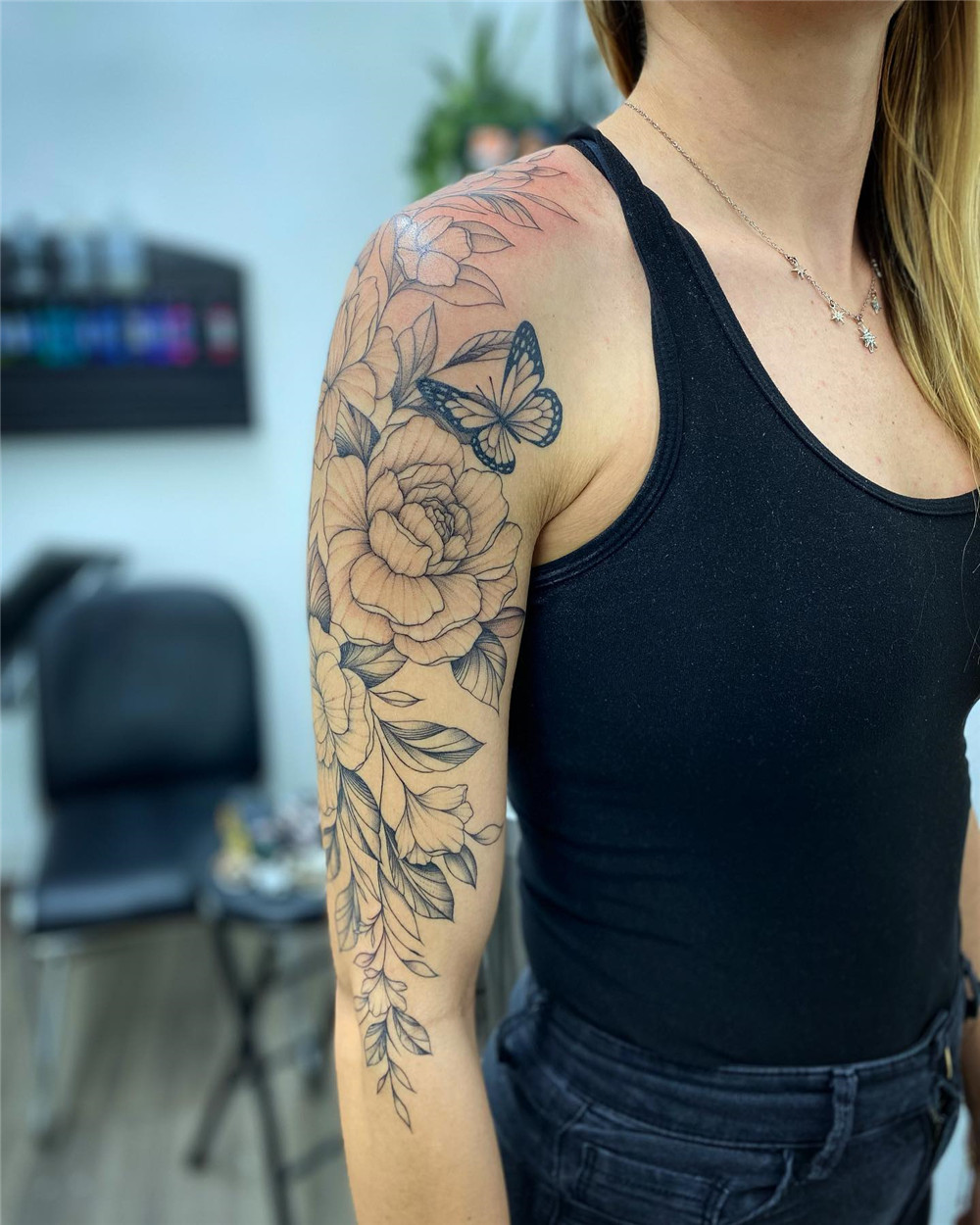 floral sleeve tattoo design for women; sleeve tattoo, tattoos for women, sleeve tattoo design, floral sleeve tattoo, #sleevetattoo #tattoosforwomen, #floralsleevetattoo