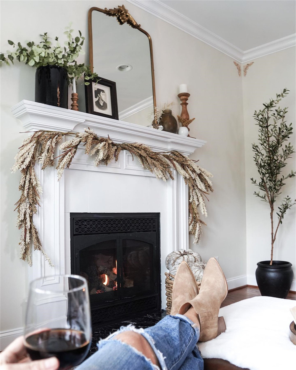 fall decor ideas for fireplace