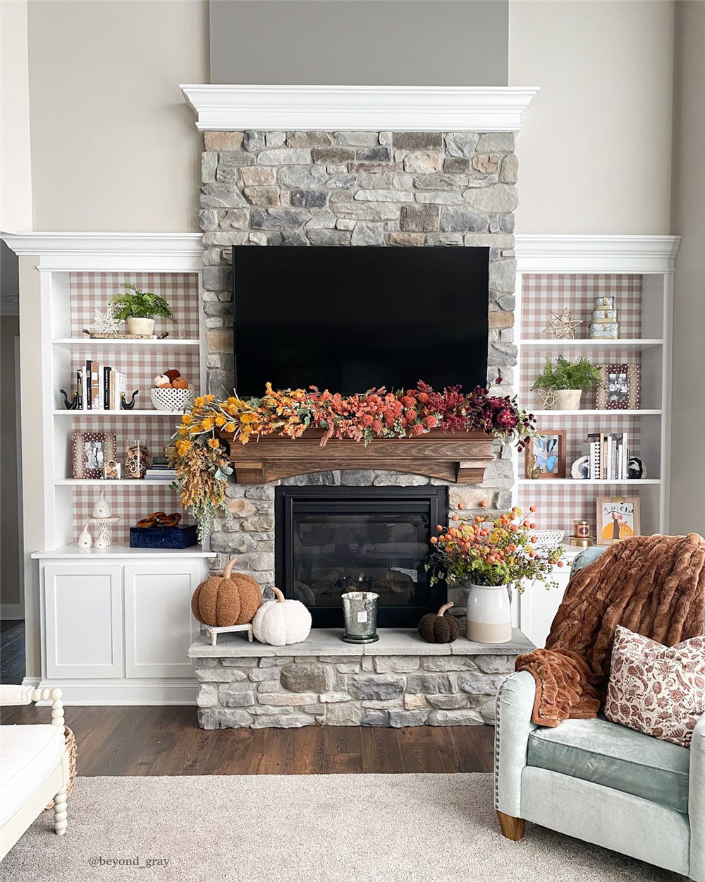 fall decor ideas for fireplace