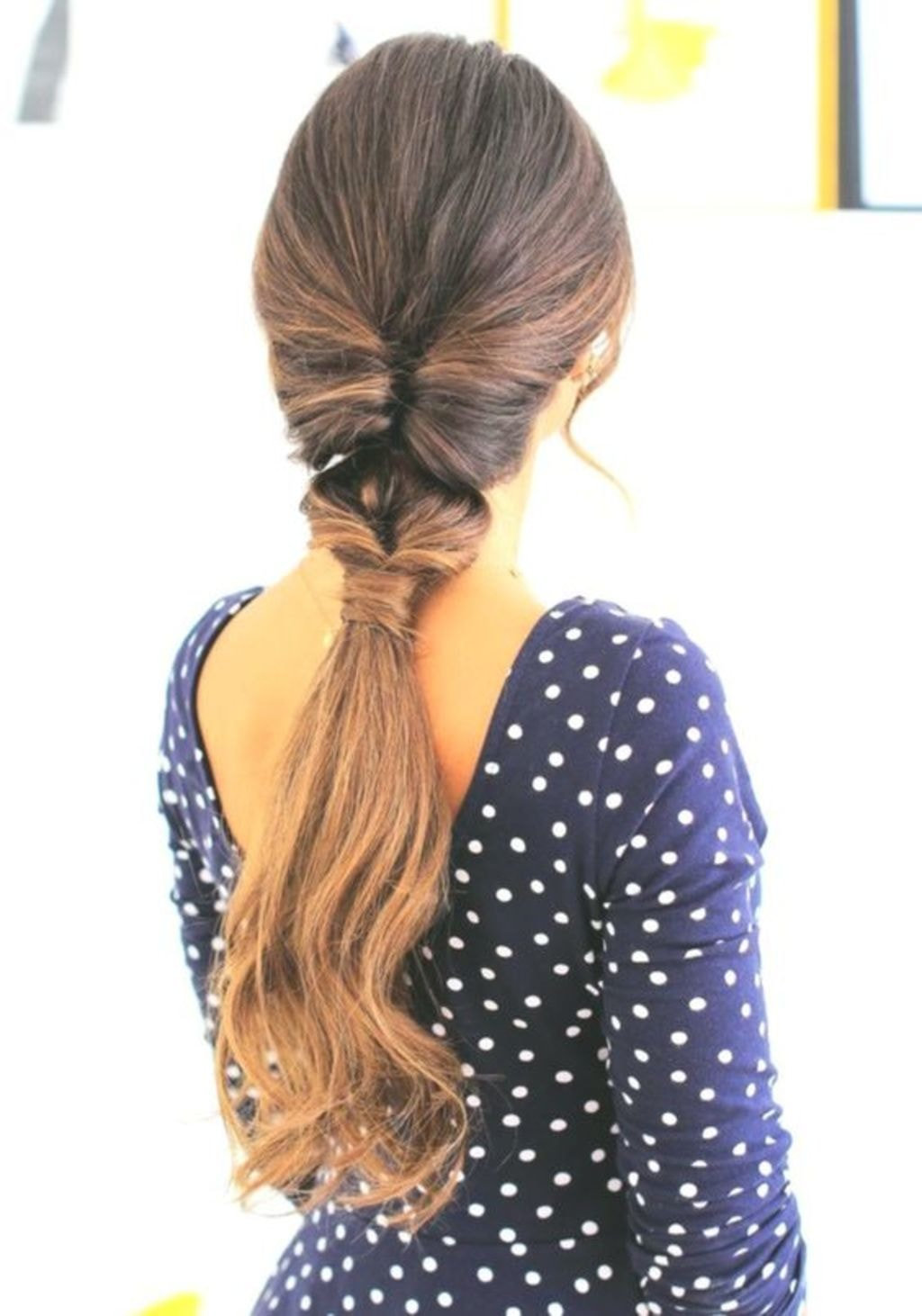 To give you some easy hairstyles inspiration, we have found 60 easy and quick hairstyles. Include easy hairstyles for medium hair, long hair and short hair. Whether you to school or to work these easy hairstyles are sure to draw compliments.