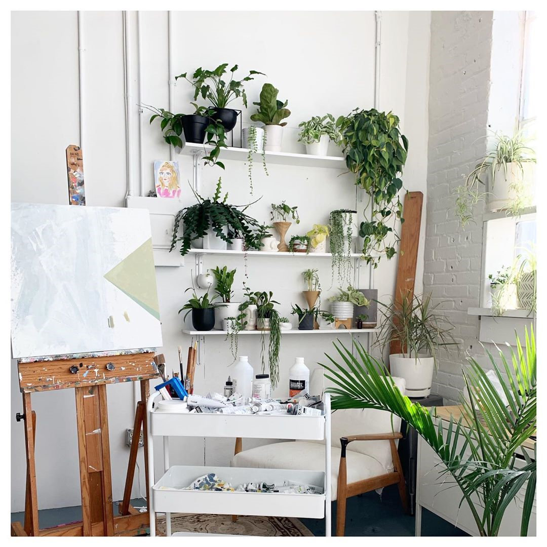 To give you some indoor plants decor inspiration, we have found 60 indoor plants decor and plant shelves ideas. You can decorate your bedroom, kids room, living room, kitchen, and dining room with indoor plants.