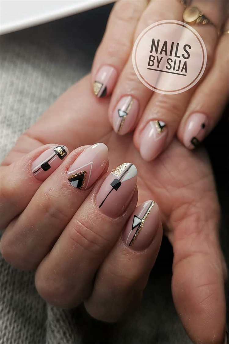 Geometric Nail Art Ideas; Geometric Manicures; geometric nails; nails designs; nails art; geometric aesthetic; nails polish;