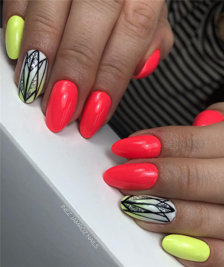 Geometric Nail Art Ideas; Geometric Manicures; geometric nails; nails designs; nails art; geometric aesthetic; nails polish;