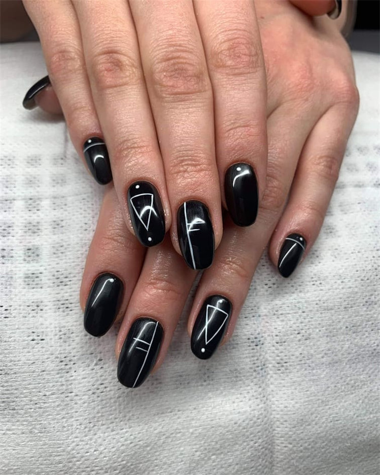 Geometric Nail Art Ideas; Geometric Manicures; geometric nails; nails designs; nails art; geometric aesthetic; nails polish;