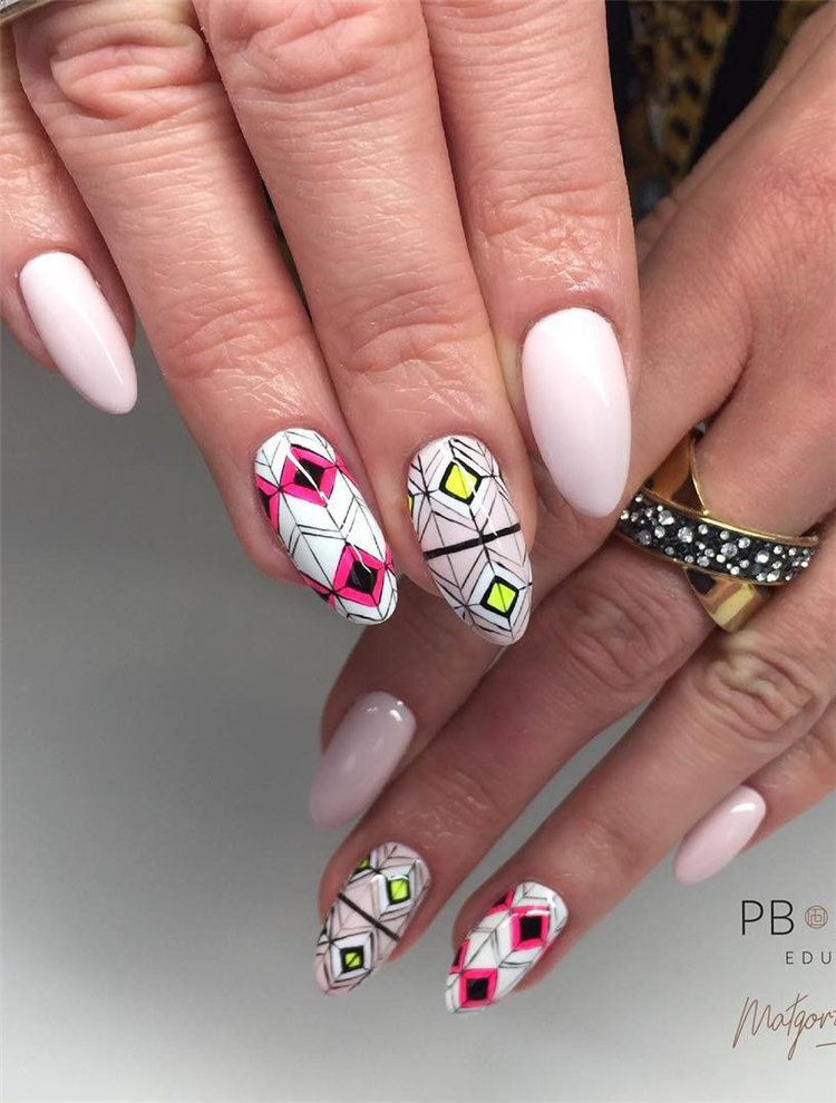 Geometric Nail Art Ideas; Geometric Manicures; geometric nails; nails designs; nails art; geometric aesthetic; nails polish;