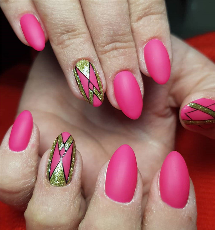 Geometric Nail Art Ideas; Geometric Manicures; geometric nails; nails designs; nails art; geometric aesthetic; nails polish;