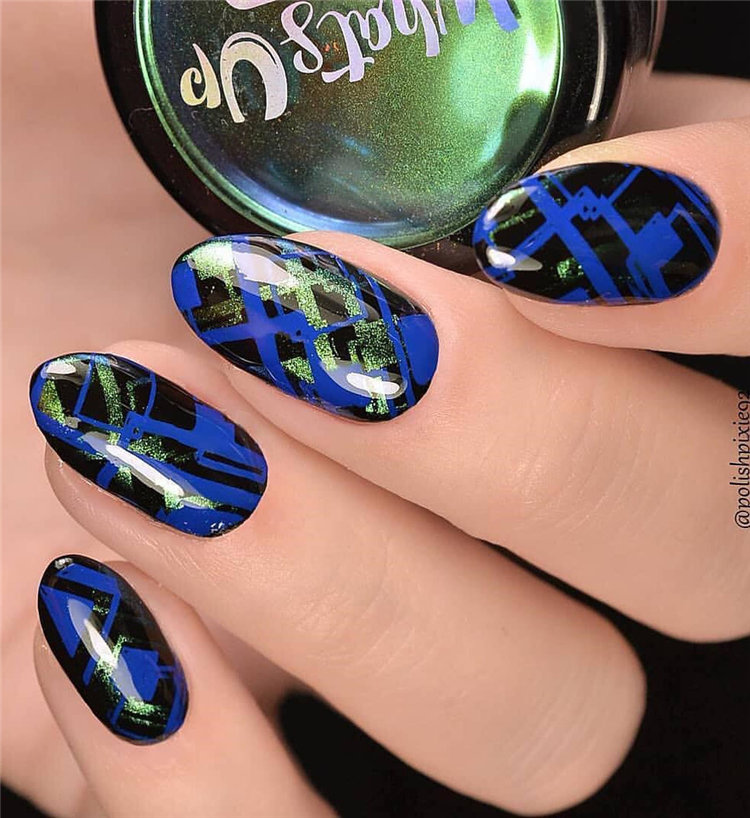 Geometric Nail Art Ideas; Geometric Manicures; geometric nails; nails designs; nails art; geometric aesthetic; nails polish;