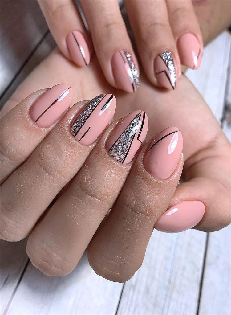 Geometric Nail Art Ideas; Geometric Manicures; geometric nails; nails designs; nails art; geometric aesthetic; nails polish;