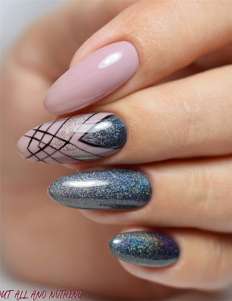 Geometric Nail Art Ideas; Geometric Manicures; geometric nails; nails designs; nails art; geometric aesthetic; nails polish;