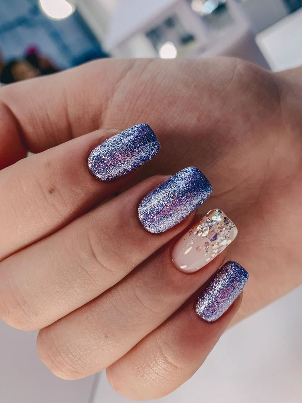 To show how gorgeous long nails can be, we have found 40 ideas that are super trendy right now. You will find glitter nails, acrylic nail, coffin and almond nails designs and more.