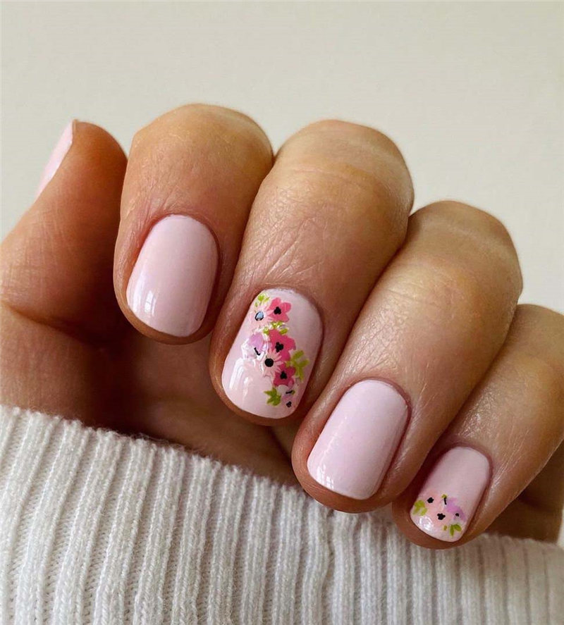 35 Spring Nail Design Trends and Colors. We have gathered the best spring nails ideas including beautiful flower,  greens, pinks, yellow and so on. You can try with the spring nails designs. #NailArt #springnails